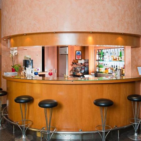 Hotel Opera Cadet Paris Restoran fotoğraf